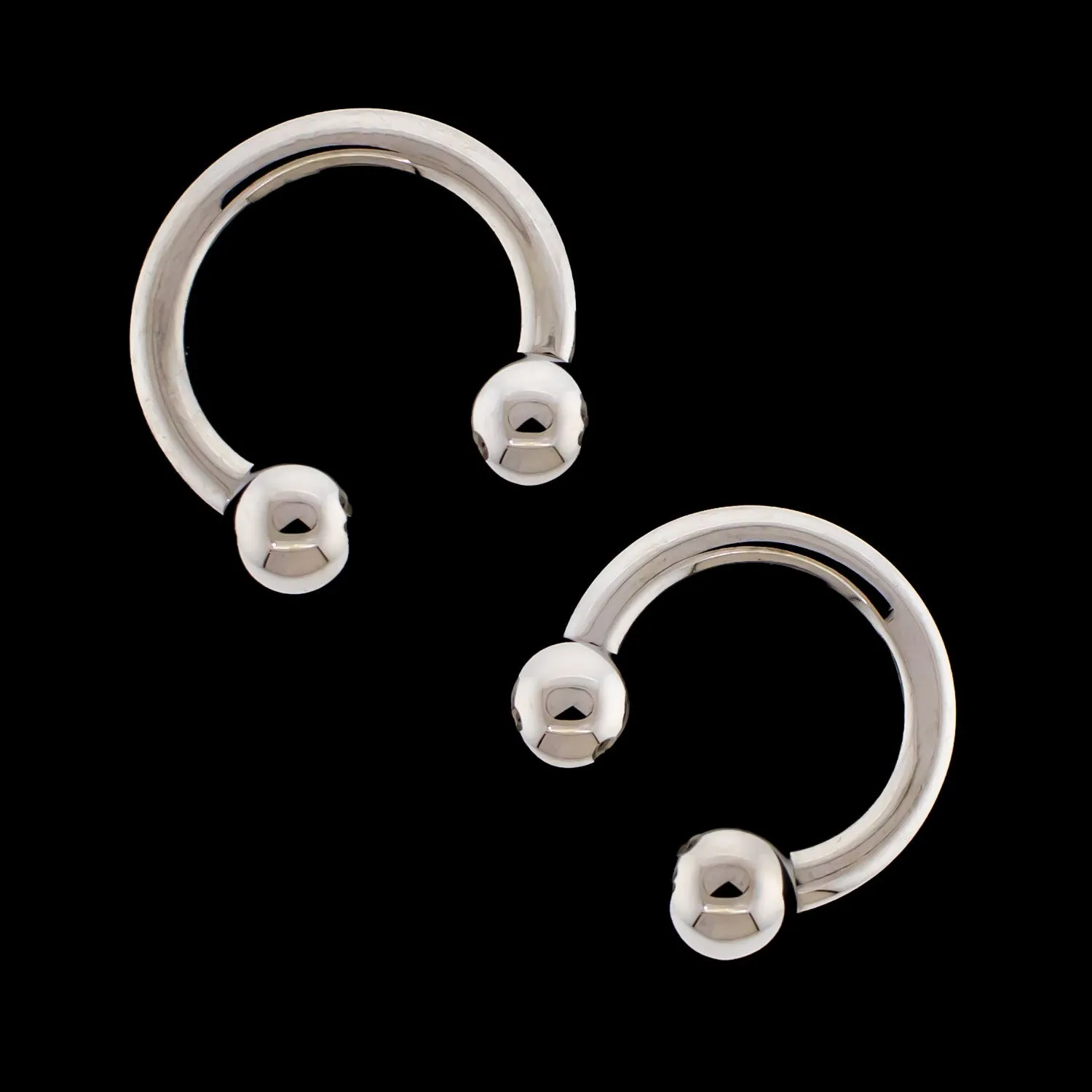 8G Titanium Horseshoe - Internally Threaded