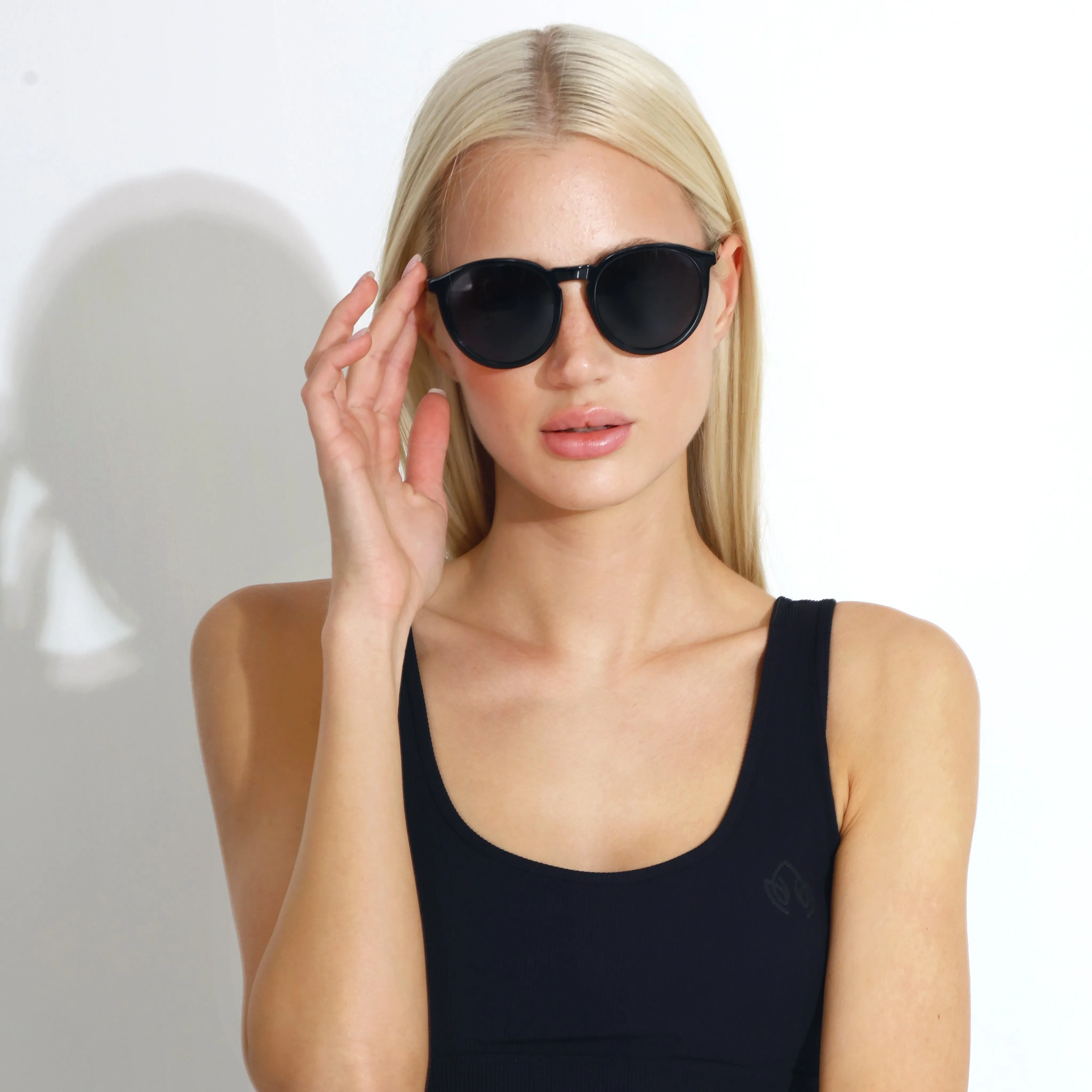 PETRA dark lens UV sunglasses