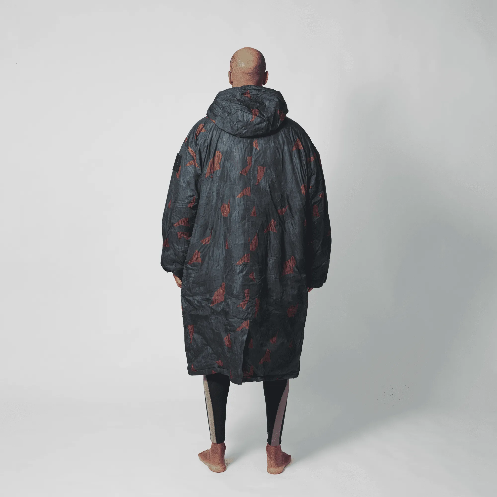 VOITED 2nd Edition Outdoor Changing Robe & Drycoat for Surfing, Camping, Vanlife & Wild Swimming  - Moment Camo